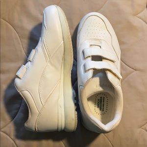 Propet Walking shoes
